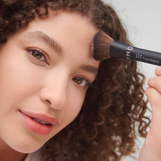 NEWCLASSIC BRUSH VEGAN-24-01 FOUNDATION